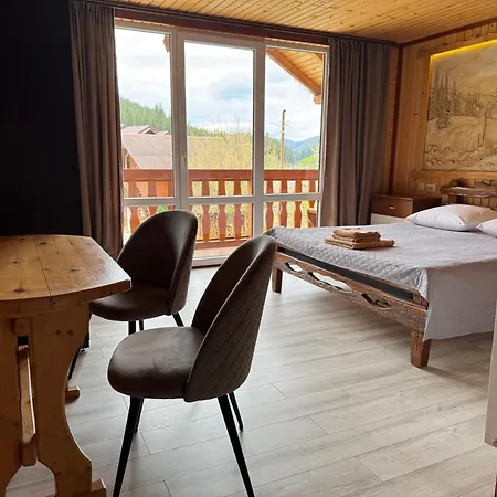 ロッジ «дем'янів двір» *