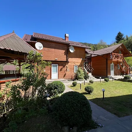 «дем'янів двір» 山林小屋 *